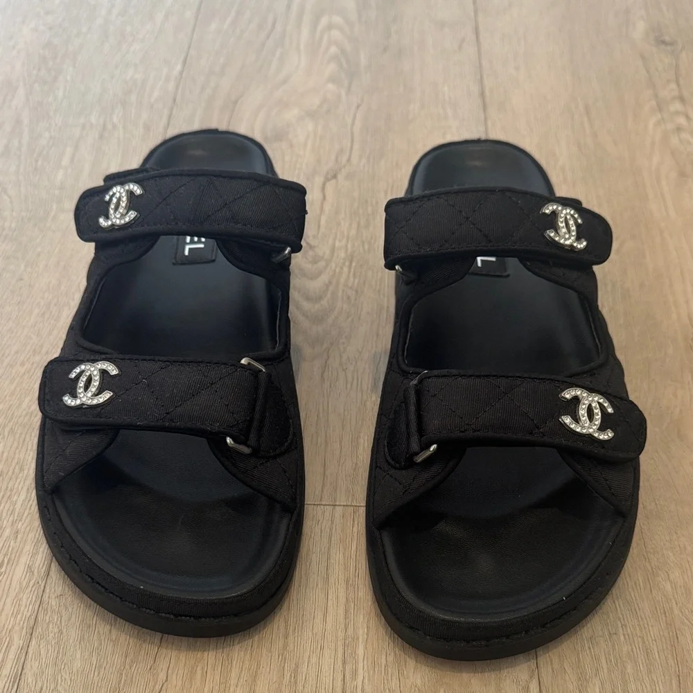 Quilted Grained CC Slide Sandals - Picture 1 of 4